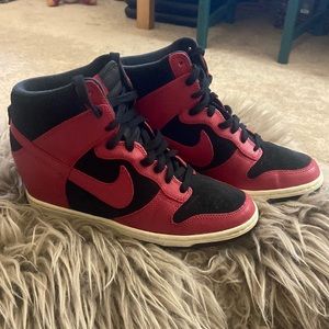 Nike Dunk Sky Hi (red/black)